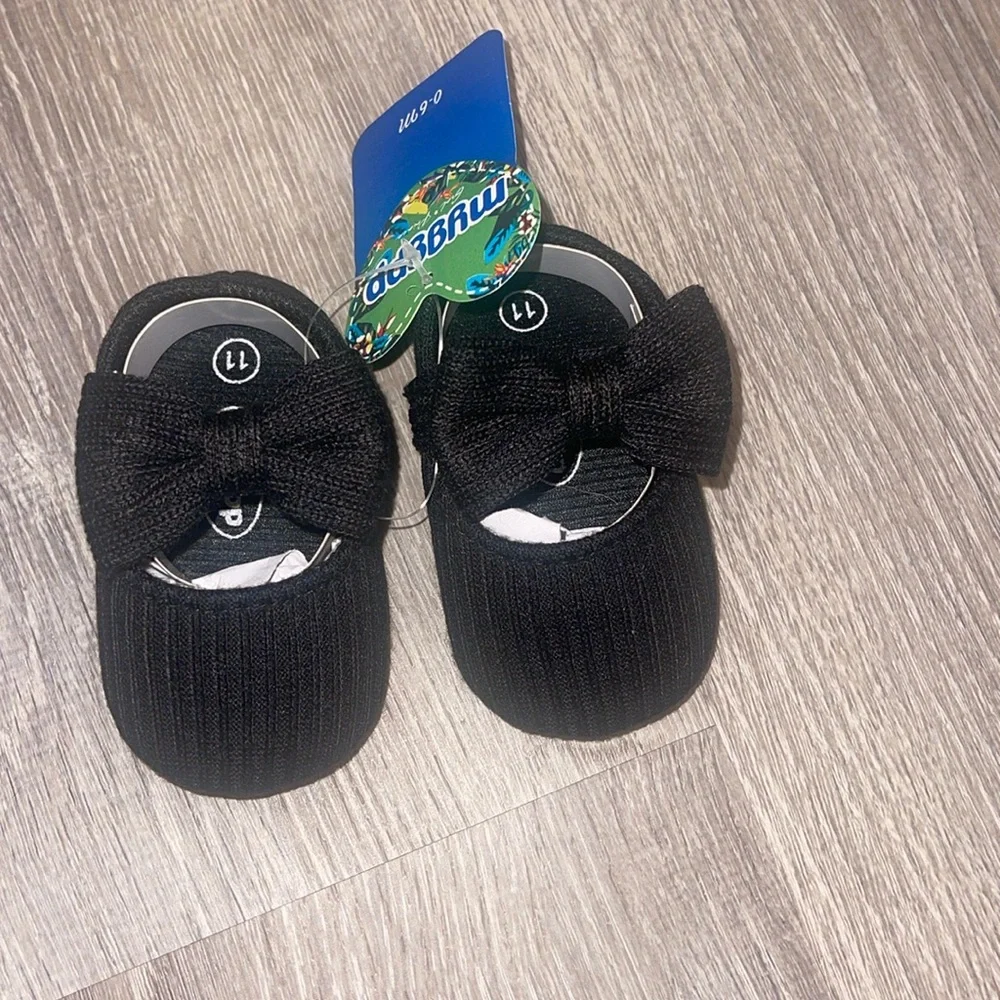 NWT Black Knit Baby Mary Jane Shoes with Bow 0-6 Months